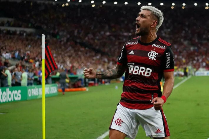 2º - Arrascaeta (28 anos) - posição: meio-campista - clube: Flamengo - Valor de mercado: 18 milhões de euros (R$ 94 milhões)