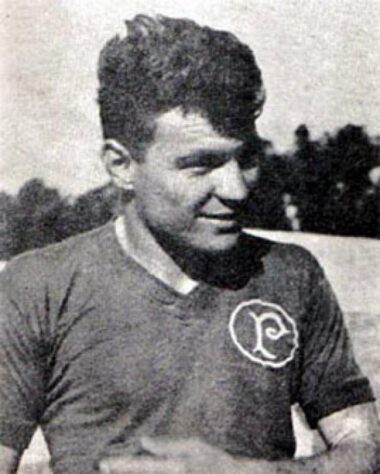 Provavelmente é o nome mais relevante da lista. O ídolo do Palmeiras (foto) foi campeão do Mundo com a Seleção Brasileira em 1958 ao lado de Pelé, Garrincha, Zagallo, Didi e outros. No mesmo ano, passou a jogar pelo Milan, onde iniciou sua trajetória pela Itália. Defendeu também Napoli e Juventus no país, o que lhe rendeu grandes conquistas (venceu a Liga dos Campeões pelo Milan em 1962-63 e conquistou quatro campeonatos italianos por Milan e Juventus) e o status de ídolo por lá também. Mazzola (ou Altafini, como ficou conhecido na Europa) disputou a Copa do Mundo de 1962 pela Itália. 