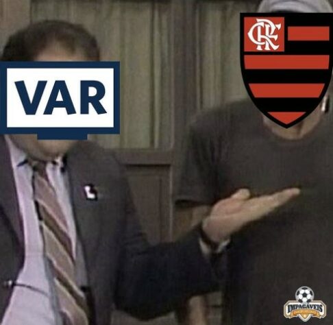 VAR, refletores, isqueiro... primeira partida da decisão da Copa do Brasil rende memes na web.