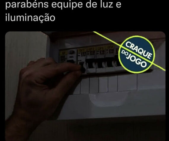 VAR, refletores, isqueiro... primeira partida da decisão da Copa do Brasil rende memes na web.