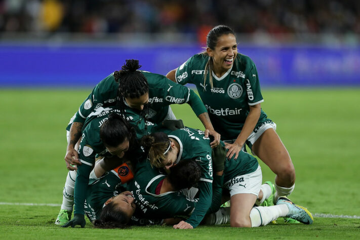 Nesta sexta-feira, o Palmeiras goleou o Boca Juniors por 4 a 1 e conquistou o título inédito da Libertadores Feminina de 2022. O LANCE! separou uma lista dos maiores campeões da competição continental. Confira!