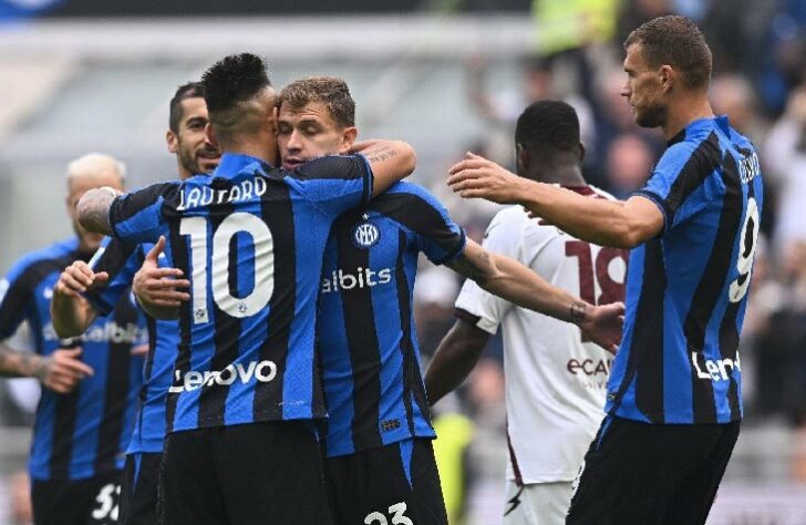 Club Brugge (Bélgica) - classificado com 11 pontos no grupo B, enfrentando Porto (Portugal), Bayer Leverkusen (Alemanha) e Atlético de Madrid (Espanha)