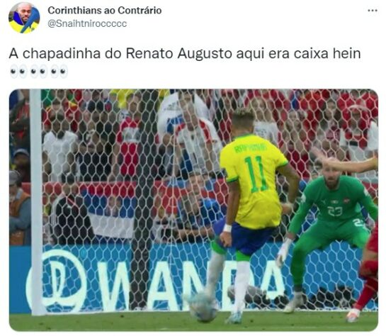 Raphinha deixou os torcedores brasileiros bem angustiados com as chances perdidas.