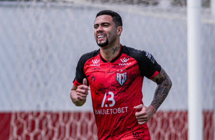 ESQUENTOU - O atacante Wellington Rato, do Atlético-GO, revelou em entrevista à "ESPN" que recebeu uma proposta do Cruzeiro para a próxima temporada. Rato ainda confirmou uma sondagem do São Paulo.