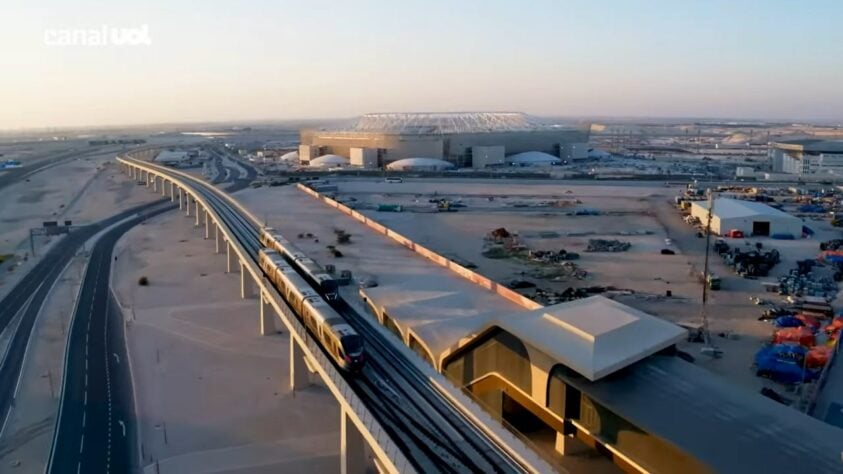 O estádio Ahmad Bin Ali ficou conhecido como "Portão do deserto", pois o local é cercado por diversos desertos.