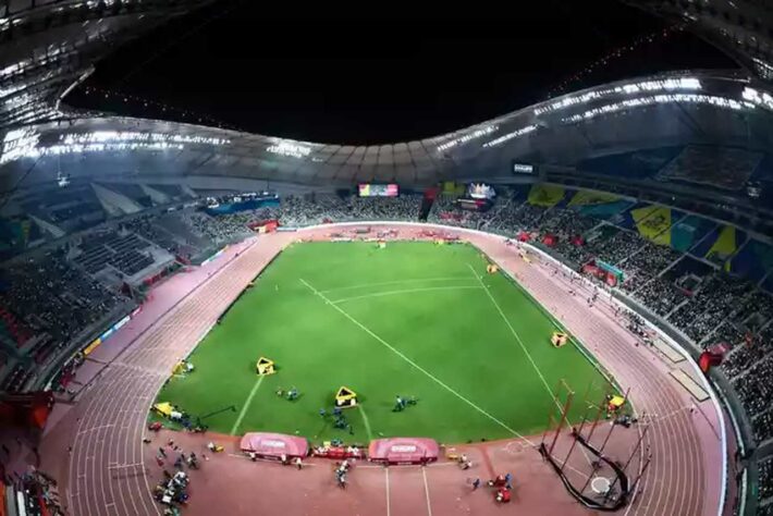 A Copa do Mundo do Qatar terá oito sedes, uma delas tem a história relacionada ao Pelé. Conheça o Estádio Khalifa International, palco de jogos no Mundial de 2022. Confira!