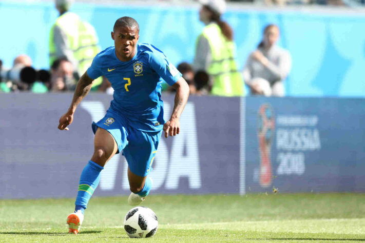 Douglas Costa, 2018 - Estiramento muscular