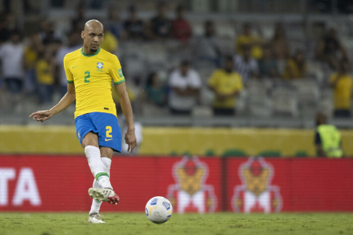 Fabinho - São Paulo / Em entrevista a canal 'De Sola', em 2019, o volante revelou que era torcedor do Tricolor durante a infância e que Rogério Ceni era um dos seus ídolos. O jogador não tem imagem com camisa do Tricolor. 