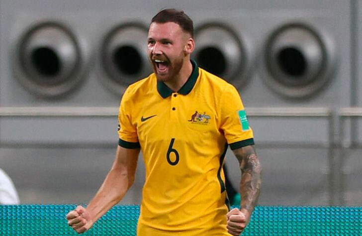 Austrália: 9 jogadores da seleção nascidos fora do país / Martin Boyle [na foto] (atacante - nascido na Escócia), Miloš Degenek (zagueiro - nascido na Croácia), Fran Karačić (lateral - nascido na Croácia), Harry Souttar (zagueiro - nascido na Escócia), Thomas Deng (zagueiro - nascido no Quênia), Keanu Baccus (meio-campista - nascido na África do Sul), Awer Mabil (atacante - nascido no Quênia), Jason Cummings (atacante - nascido na Escócia) e Garang Kuol (atacante - nascido no Egito).