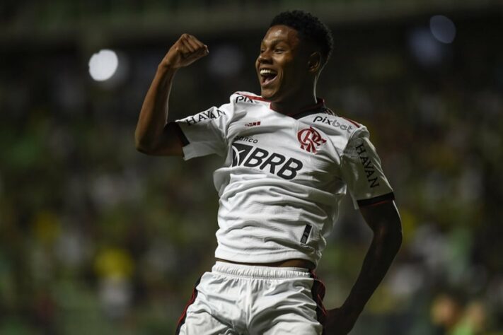 27ª posição: Matheus França, 18 anos - Meia (brasileiro) - Clube: Flamengo - Valor de mercado: 4 milhões de euros / 22,3 milhões de reais