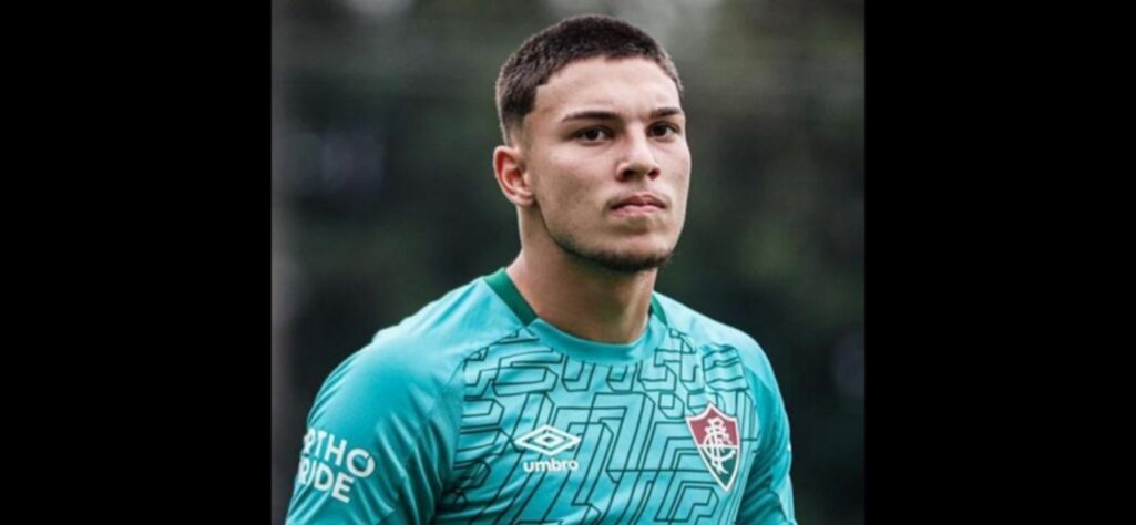 FECHADO - Luiz Jung está de saída do Fluminense. O goleiro de 17 anos publicou um texto de despedida na última terça-feira em suas redes sociais e agradeceu ao clube por todos os seis anos de ensinamentos. 