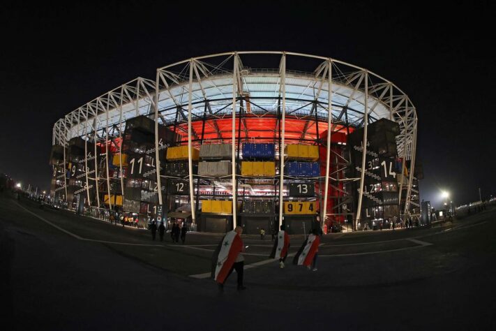 O Estádio 974 foi erguido com containers. O projeto inovador foi elaborado pelo escritório espanhol Fenwick Iribarren.