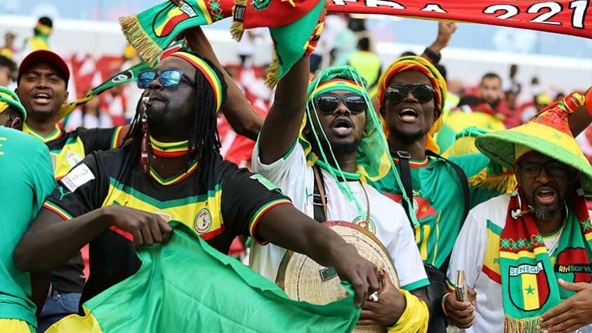 Torcida senegalesa marcou presença no estádio Al Thumama.