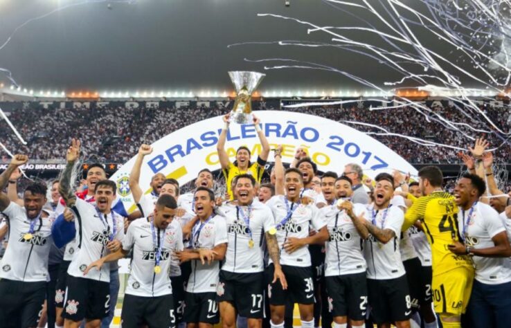 Corinthians - 7 títulos - Campeonato Brasileiro (1990, 1998, 1999, 2005, 2011, 2015 e 2017)
