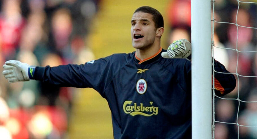 9º - David James - Nacionalidade: inglês - Posição: goleiro - Edição que realizou a marca: Copa do Mundo 2010 - Idade: 39 anos, 10 meses e 26 dias