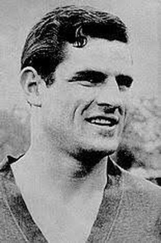 Chile 1962 - Dražan Jerković - Nesta edição, além dos brasileiros Garrincha e Vavá, outros quatro jogadores dividiram a artilharia, com quatro gols cada. Entre eles, o croata.