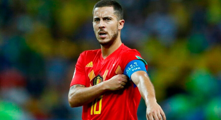 ESQUENTOU - Livre no mercado desde que deixou o Real Madrid, o atacante Eden Hazard tem propostas para voltar a jogar em breve, segundo o site 'Relevo', da Espanha. Os clubes interessados seriam o Inter Miami, dos Estados Unidos, e o RWD Molenbeek, da Bélgica. Na Major League Soccer, Hazard jogaria junto com Lionel Messi, enquanto no seu país natal, defenderia mais uma equipe comandada por John Textor. 