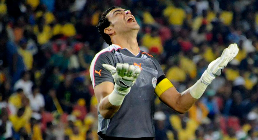 1º - Essam El-Hadary - Nacionalidade: egípcio - Posição: goleiro - Edição que realizou a marca: Copa do Mundo 2018 - Idade: 45 anos, 5 meses e 10 dias