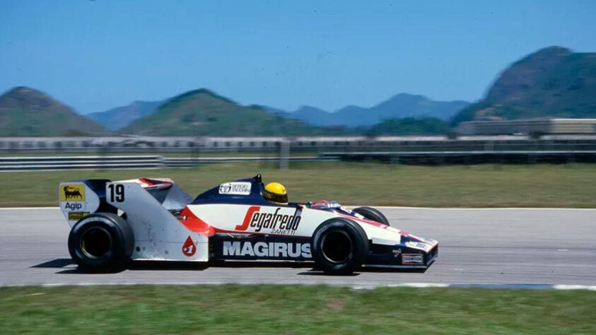 Realizado em Jacarepaguá, o GP do Brasil de 1984 teve Alain Prost como vencedor, mas também marcou a estreia de um mito do esporte: Ayrton Senna da Silva fez sua primeira corrida na categoria em 25 de março de 1984, pela escuderia ‘Toleman’. O piloto acabou abandonando a corrida na nona volta, com problemas no turbo do motor. Mas o futuro reservava grandes momentos para o piloto em solo nacional...