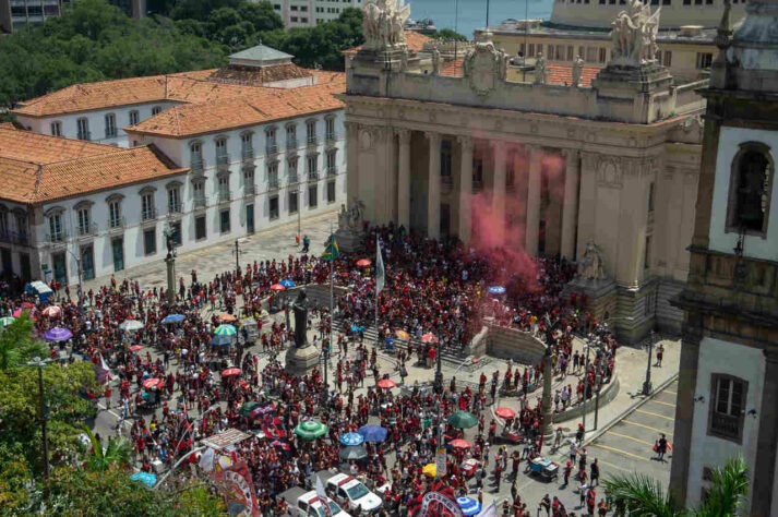 A concentração da festa do Flamengo foi na Candelária.