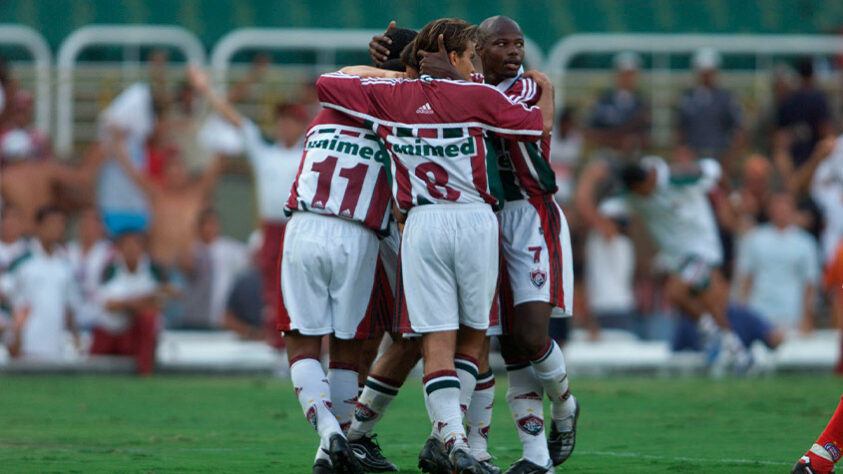 2002 - 41 vitórias (em 83 jogos).