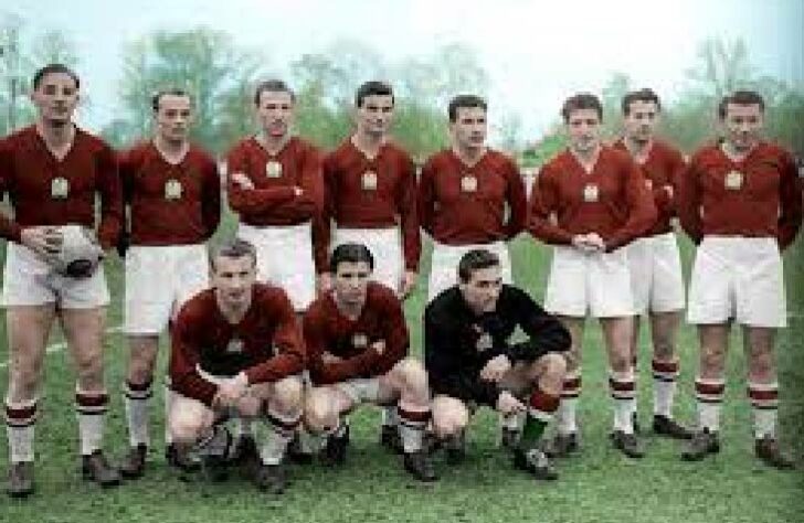 Suíça em 1954: Eliminada nas quartas de final / Os anfitriões do Mundial foram eliminados após perder por 7 a 5 para a Áustria nas quartas de final.