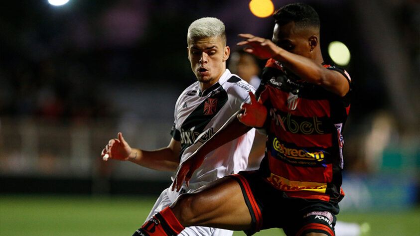 Ituano: Sobe - Apesar de jogar com um a menos desde o início do jogo, o Ituano jogou de maneira valente e não se abateu. O Vasco também teve um expulso e não mudou a tônica do duelo, a equipe paulista continuou pressionando.| Desce - Logo no início, o zagueiro Lucas Dias colocou a mão na bola e fez um pênalti a favor do Vasco. 