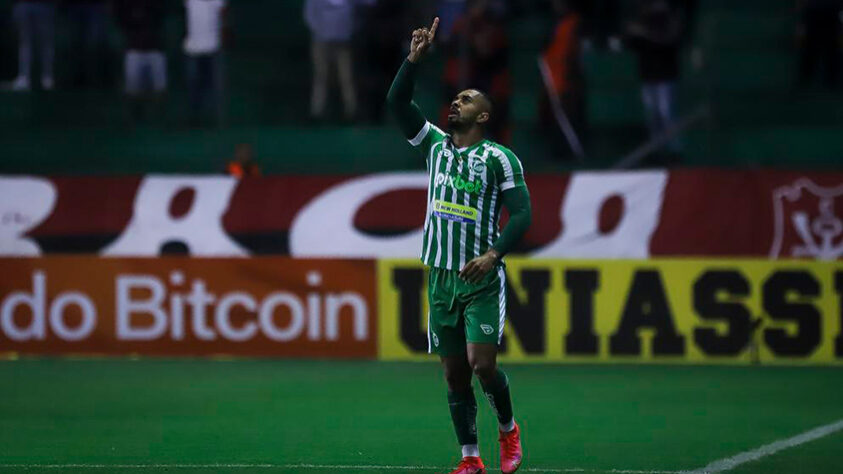 JUVENTUDE - SOBE: O lateral-direito Paulo Henrique foi o melhor da partida. Gol e assistência para ele, além de grandes jogadas no setor ofensivo // DESCE: Cedeu o empate no fim e não conseguiu confirmar a quarta vitória no Brasileirão. 