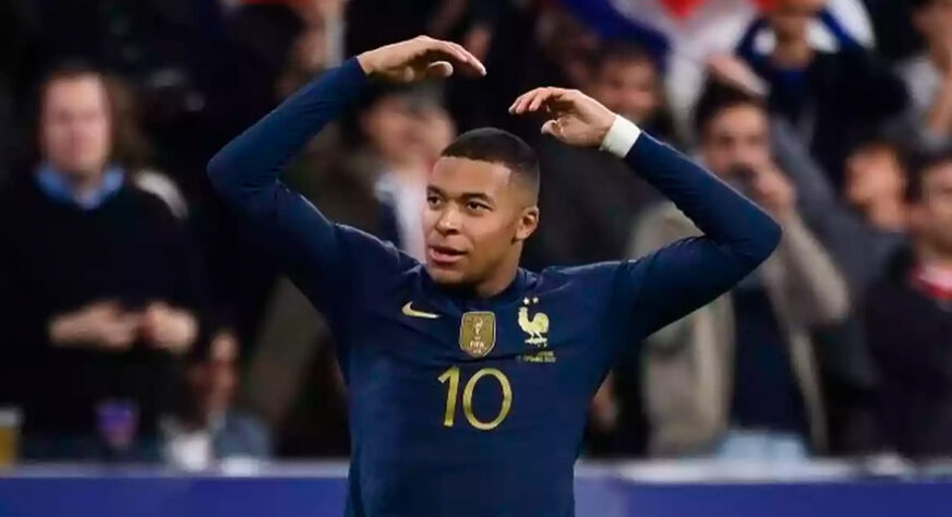 1º- Kylian Mbappé (21 anos) - França - posição: atacante - clube: Paris Saint-Germain - Valor de mercado: 160 milhões de euros (R$ 905,6 milhões)