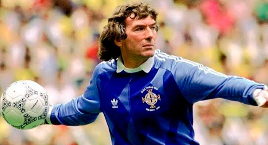 Pat Jennings (Irlanda do Norte) - Posição: goleiro - Copa que atuou sem clube: 1986 (México) - Último clube antes da competição: Tottenham