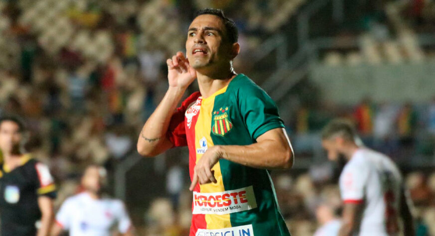 Pimentinha, 35 anos (Atacante) - Sampaio Corrêa / O melhor driblador do campeonato, com média de 2,4 por jogo. O atacante ainda foi vice líder em assistências no torneio, com seis passes para gol em toda a competição.