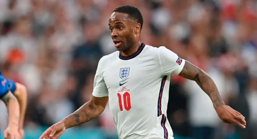 Inglaterra: Sterling - O atacante do Chelsea já é um dos principais jogadores ingleses em atividade há um certo tempo e utilizará a camisa 10 inglesa neste Mundial. Ele foi um dos principais nomes do Manchester City nos últimos anos e chega para o seu terceiro Mundial na carreira.