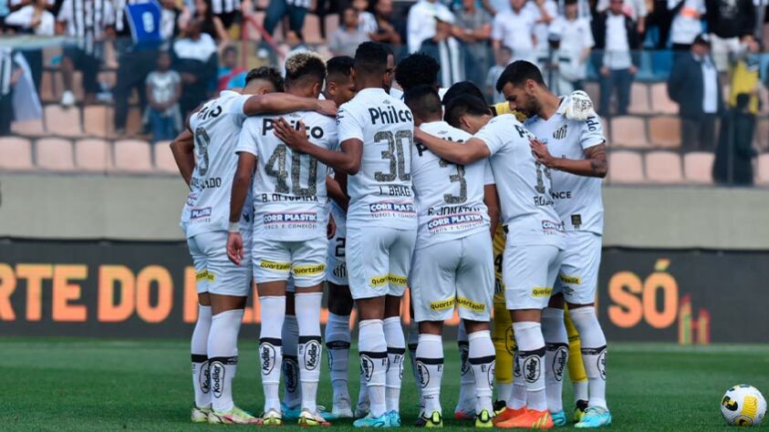 O Santos teve uma atuação apática no empate em 1 a 1 com o Avaí na tarde deste sábado, na Arena Barueri, pela 36ª rodada do Campeonato Brasileiro. O lateral Madson falhou no gol do time catarinense e o goleiro João Paulo evitou um vexame ainda maior do Peixe. Confira as atuações do DIÁRIO.