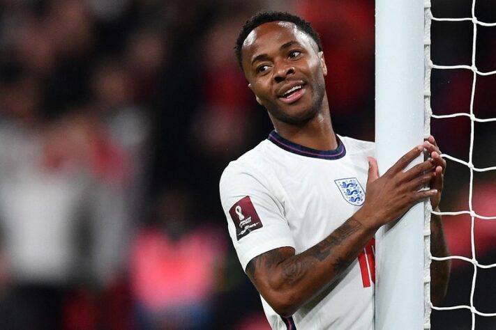 Inglaterra: 1 jogador da seleção nascido fora do país / Raheem Sterling [na foto] (atacante - nascido na Jamaica)