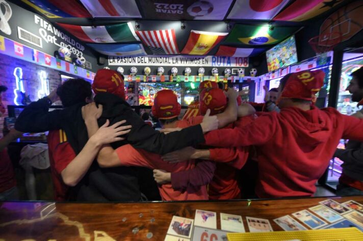 Torcida da Espanha em Madrid.