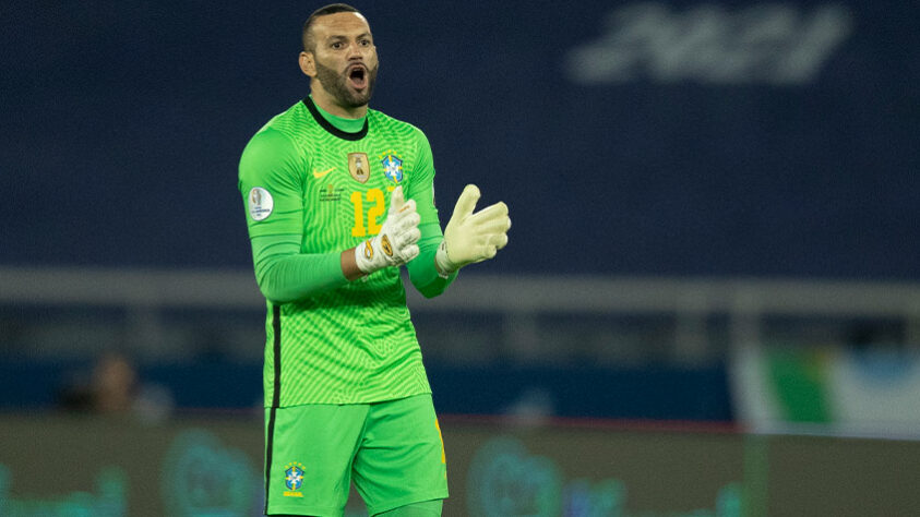 Weverton: 54 mil euros por mês (R$ 300 mil por mês) - jogador do Palmeiras - dados retirados do canal “Let´s Gool”