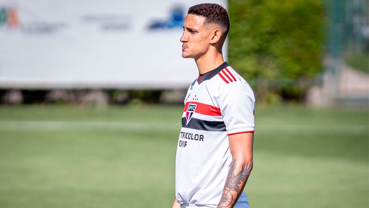 O zagueiro passou os últimos dois anos emprestado ao Ceará e será devolvido ao São Paulo após o rebaixamento do Vozão para a série B do Campeonato Brasileiro.