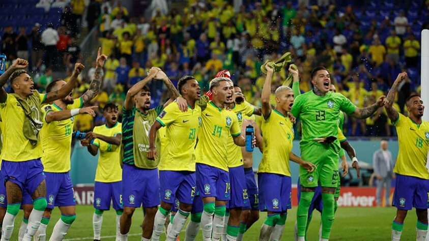 7º jogo das oitavas: O Brasil está com a classificação assegurada. Além disso, a primeira posição parece bem provável e os jogadores aguardam para saber o oponente da próxima fase.