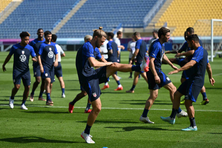 BRIGA PARA APARECER NO MATA-MATA: ESTADOS UNIDOS - está no grupo B ao lado de Inglaterra, Irã e País de Gales