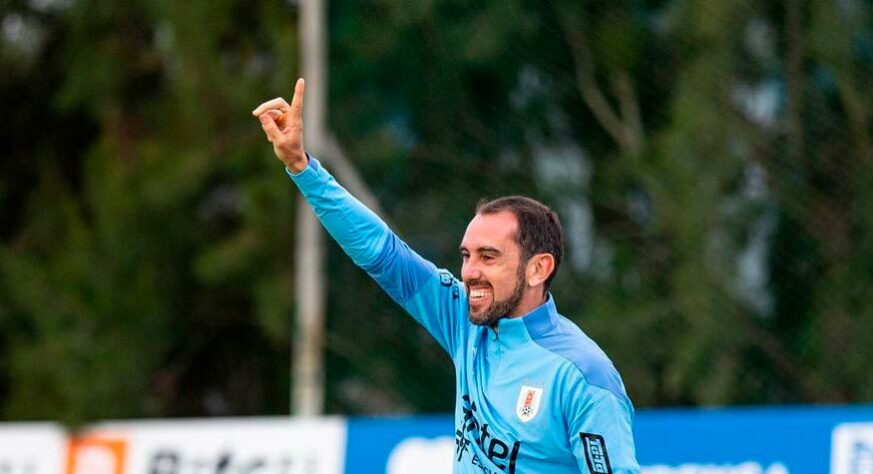 Diego Godín, 36 anos - Zagueiro / Seleção do Uruguai - Clube atual: Vélez Sarsfield-ARG	(contrato até: dezembro de 2023) - o zagueiro chegou ao clube argentino no meio da temporada e tem sofrido com lesões. o que facilitaria uma liberação por parte do Vélez.