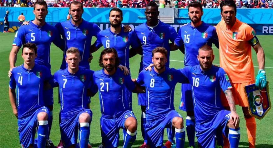 Itália - Copa do Mundo 2014 - Em um "grupo da morte" com Uruguai, Inglaterra e Costa Rica, foi surpreendida pelos costarriquenhos, que conquistaram uma das vagas, e caiu na fase de grupos.
