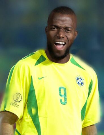 Enner Valencia, atacante do Fenerbahçe e do Equador, protagoniza memes por artilharia na Copa do Mundo.