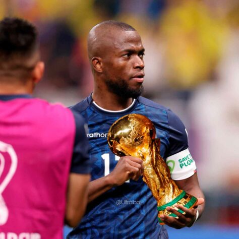 Enner Valencia, atacante do Fenerbahçe e do Equador, protagoniza memes por artilharia na Copa do Mundo.