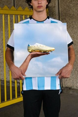 GALERIA: Confira a chuteira que será usada por Messi na Copa do Mundo