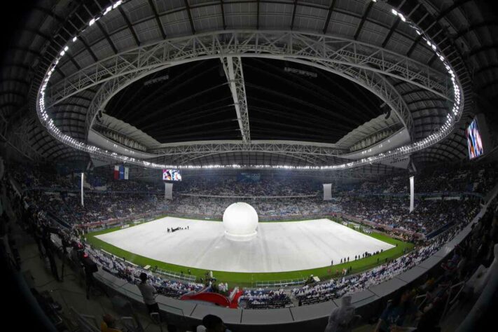  A inauguração do estádio ocorreu bem antes do começo da Copa do Mundo. O término das obras aconteceu em 2019.