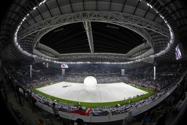 A inauguração do estádio ocorreu bem antes do começo da Copa do Mundo. O término das obras aconteceu em 2019.