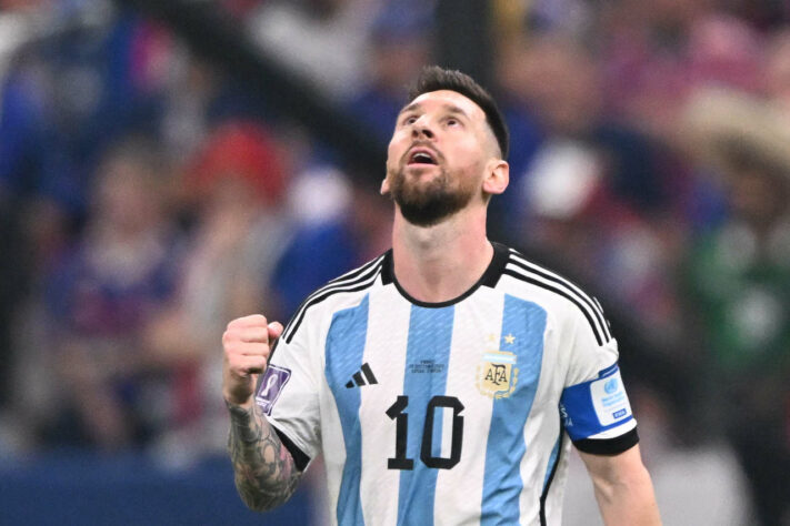 7 GOLS: Messi (ARG)