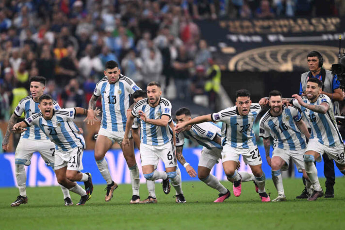 A Argentina se saiu melhor nas penalidades. Coman e Tchouaméni perderam seus pênaltis e os hermanos venceram a disputa por 4 a 2. 
