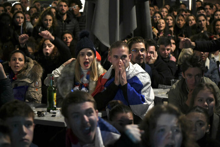 As diferentes expressões sintetizam o que foi a final entre França e Argentina: um misto de emoções.