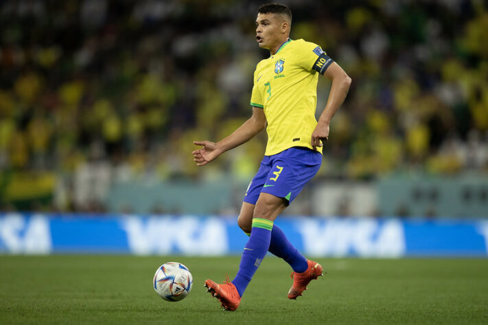 Thiago Silva - capitão do Brasil: o zagueiro do Chelsea foi mais um que escolheu Neymar, seu companheiro de Seleção, como melhor jogador do Mundo. 